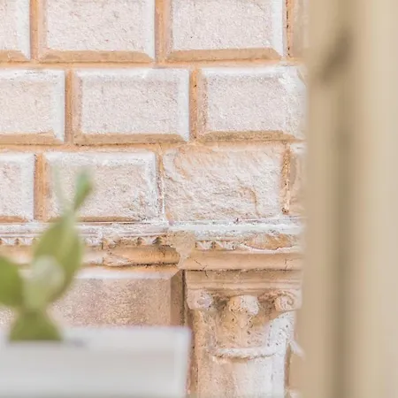 IL VICOLO suite Maison d'hôtes 4*